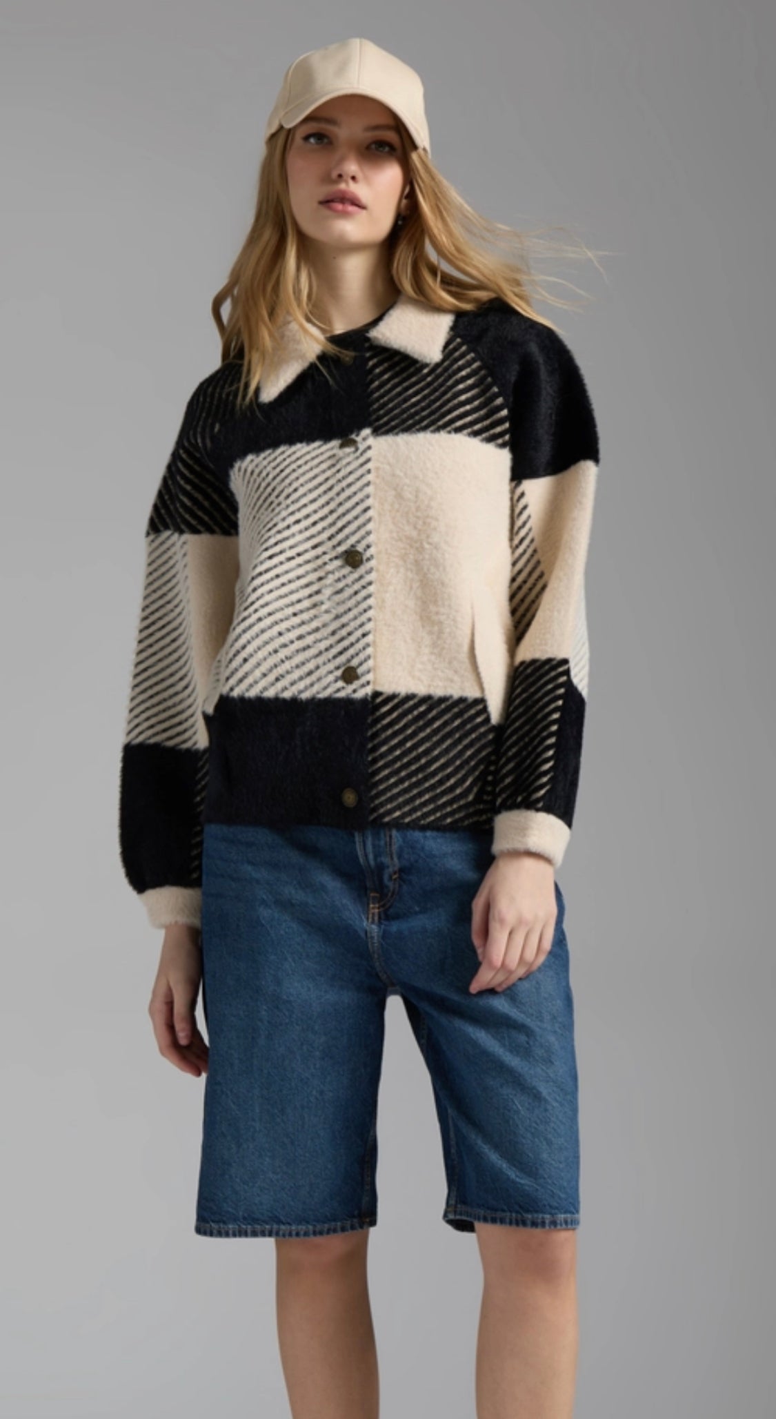 Cream&Black Checked Coat